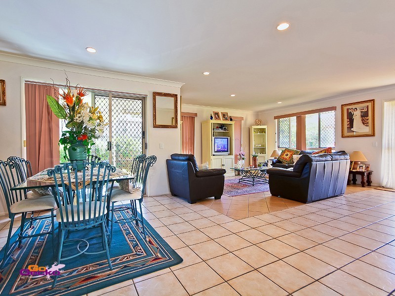 12 Ransom Place, Wakerley QLD 4154