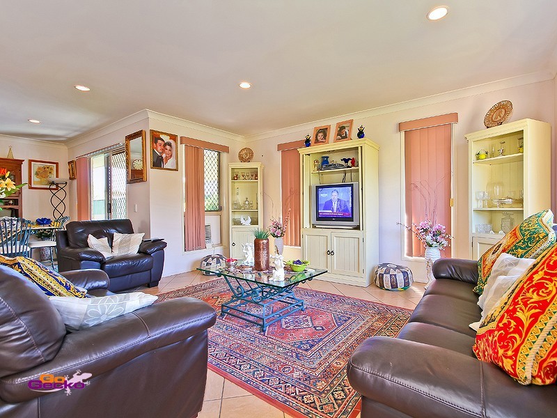 12 Ransom Place, Wakerley QLD 4154