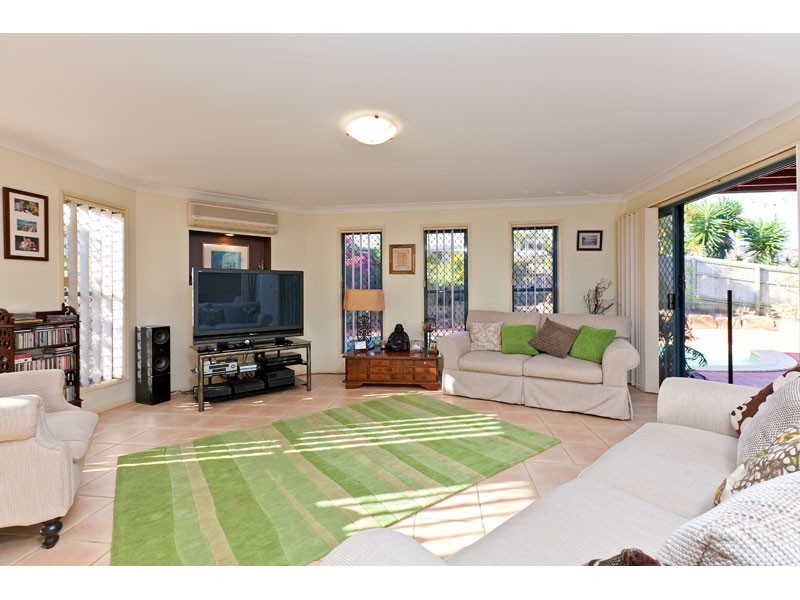 14 Plantation Place, Wellington Point QLD 4160