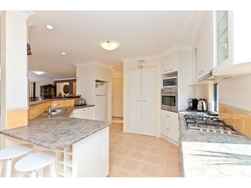14 Plantation Place, Wellington Point QLD 4160