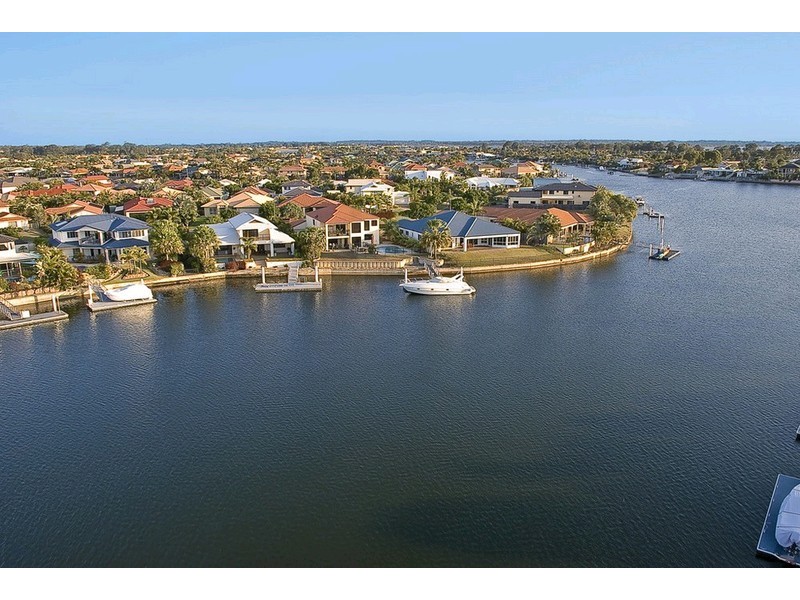 103 Voyagers Drive, Bribie Island QLD 4507