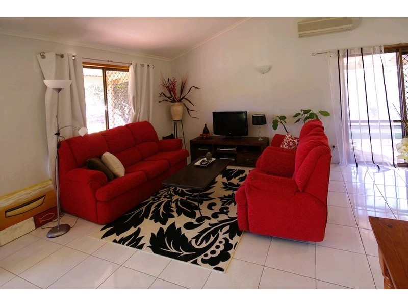 21 Hawaii Crescent, Banksia Beach QLD 4507