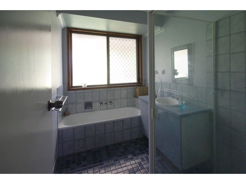 21 Hawaii Crescent, Banksia Beach QLD 4507