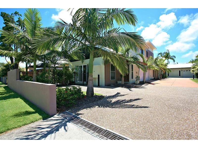 1/33 Hall Avenue, Bongaree QLD 4507