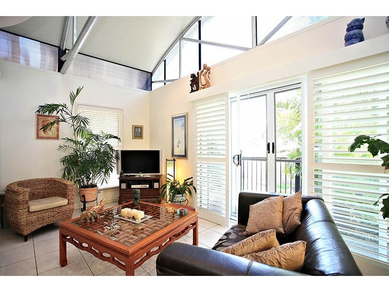 1/33 Hall Avenue, Bongaree QLD 4507