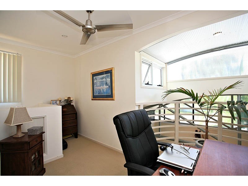 1/33 Hall Avenue, Bongaree QLD 4507