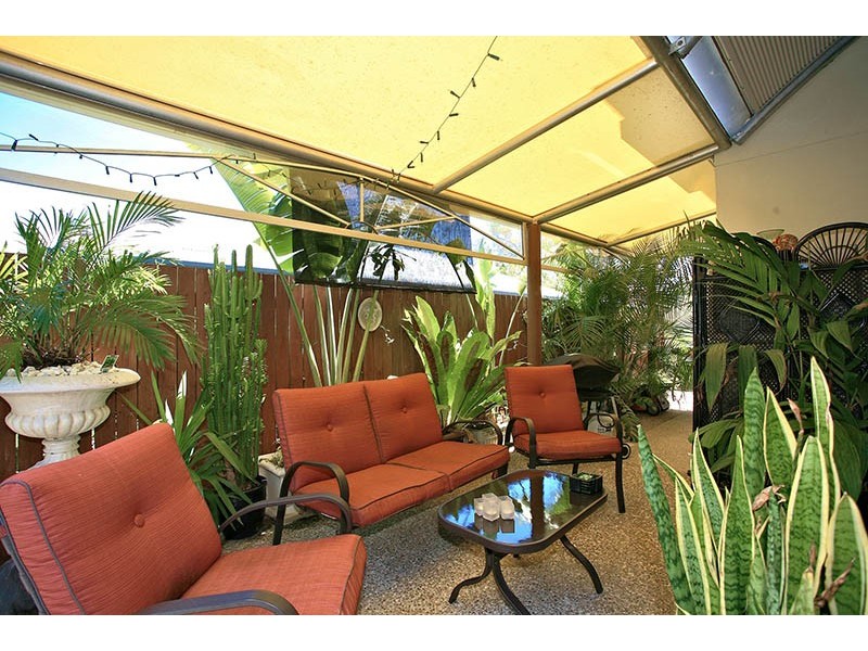 1/33 Hall Avenue, Bongaree QLD 4507