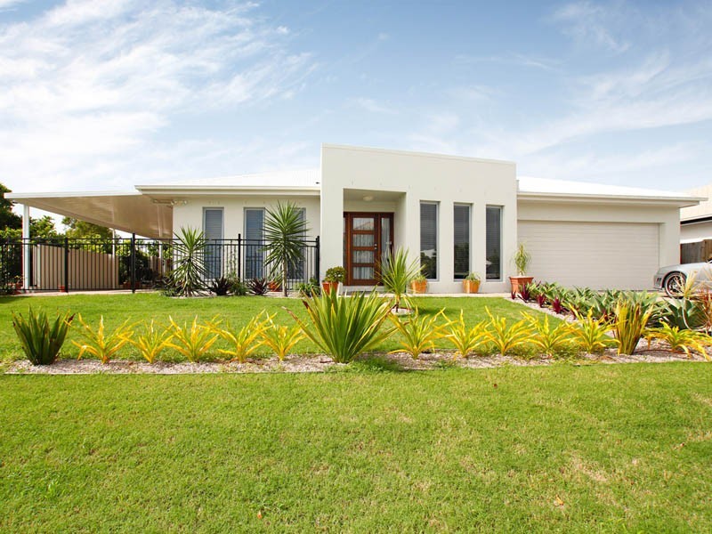 124 Marina Boulevard, Banksia Beach QLD 4507