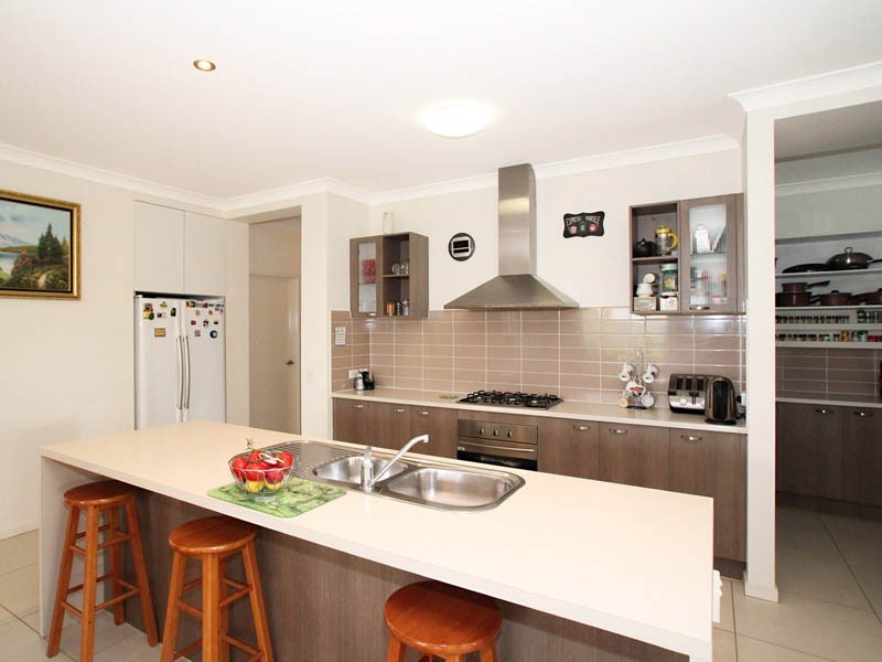 124 Marina Boulevard, Banksia Beach QLD 4507