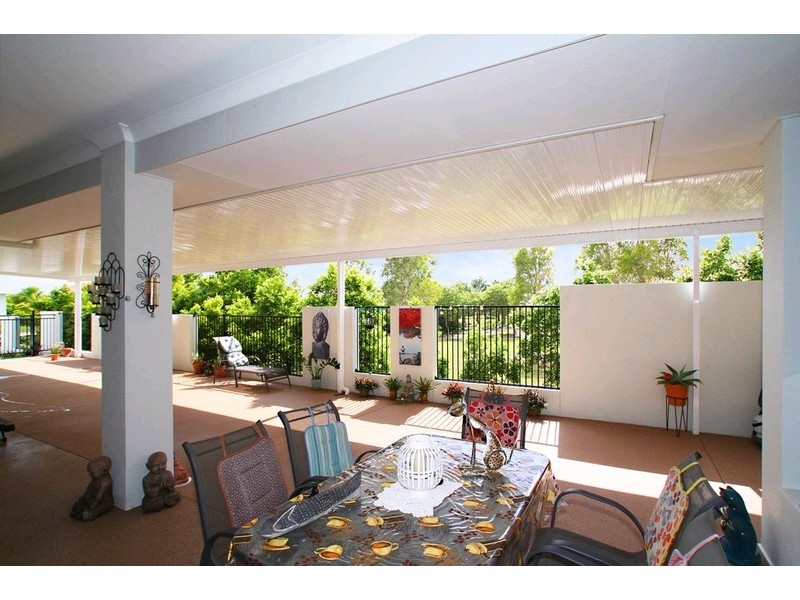 124 Marina Boulevard, Banksia Beach QLD 4507