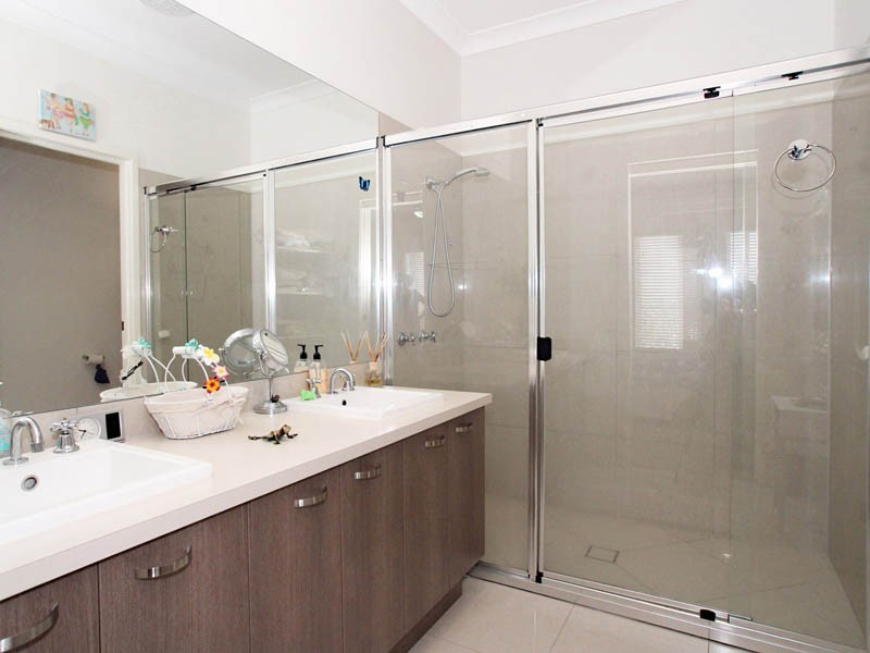 124 Marina Boulevard, Banksia Beach QLD 4507