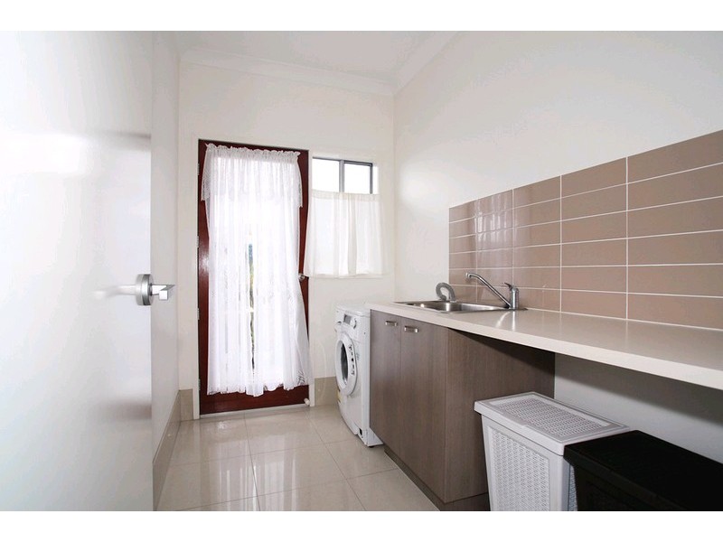 124 Marina Boulevard, Banksia Beach QLD 4507