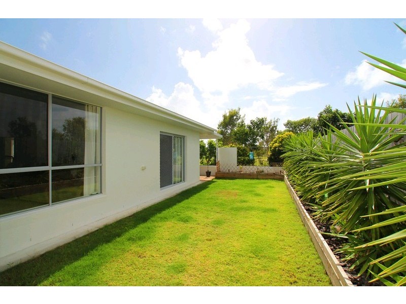 124 Marina Boulevard, Banksia Beach QLD 4507