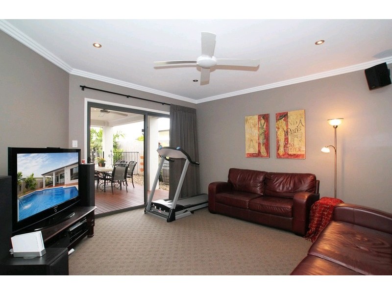 89 Raptor Parade, Banksia Beach QLD 4507