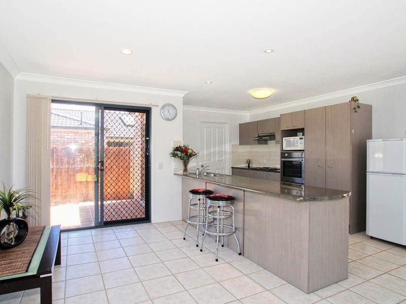 1 Myora Place, Sandstone Point QLD 4511