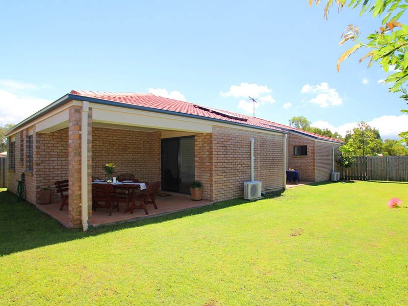 1 Myora Place, Sandstone Point QLD 4511