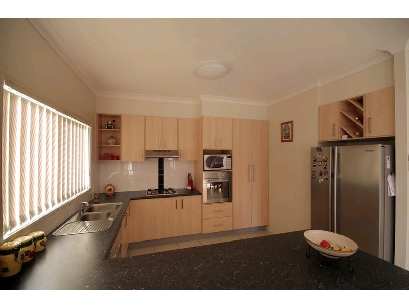56 Sandheath Place, Ningi QLD 4511