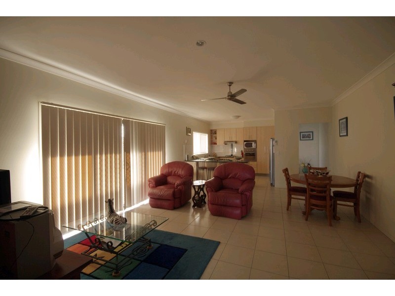 56 Sandheath Place, Ningi QLD 4511