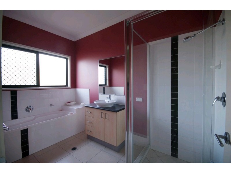 56 Sandheath Place, Ningi QLD 4511