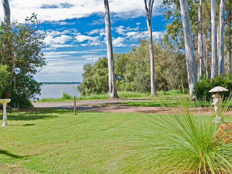 131 Ningi Esplanade, Ningi QLD 4511