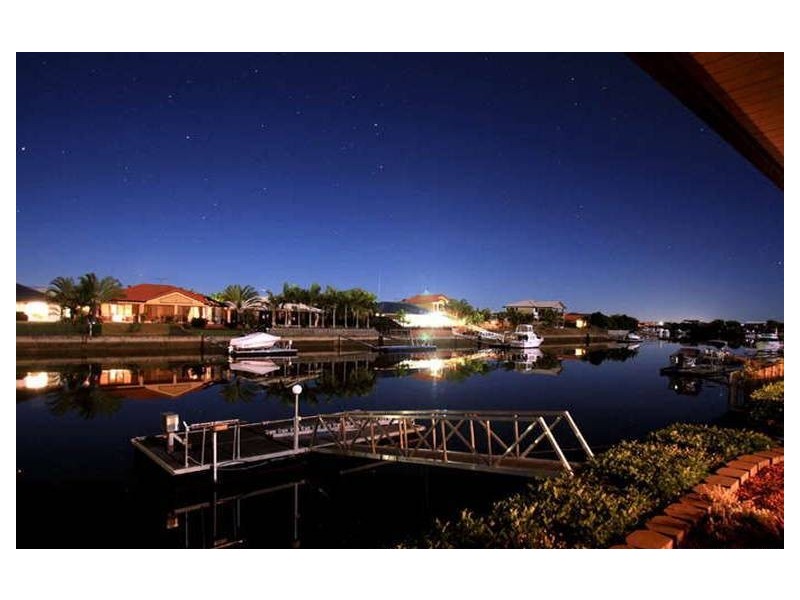 24 Topsail Circuit, Banksia Beach QLD 4507