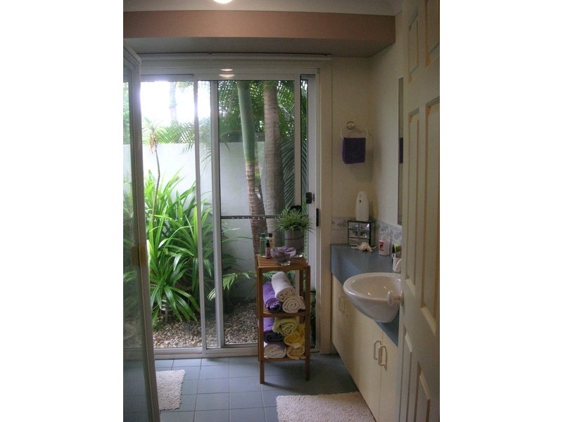 24 Topsail Circuit, Banksia Beach QLD 4507