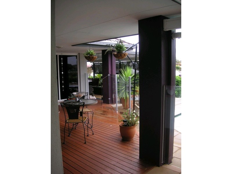 24 Topsail Circuit, Banksia Beach QLD 4507