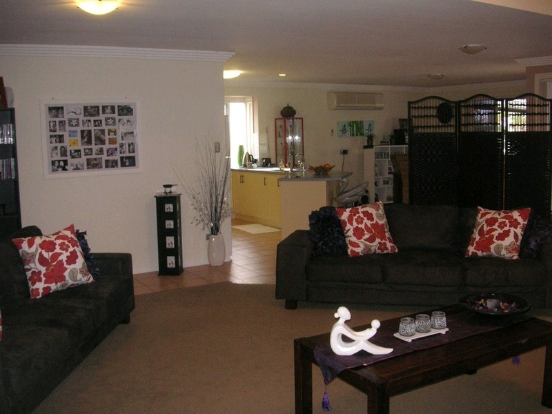 24 Topsail Circuit, Banksia Beach QLD 4507