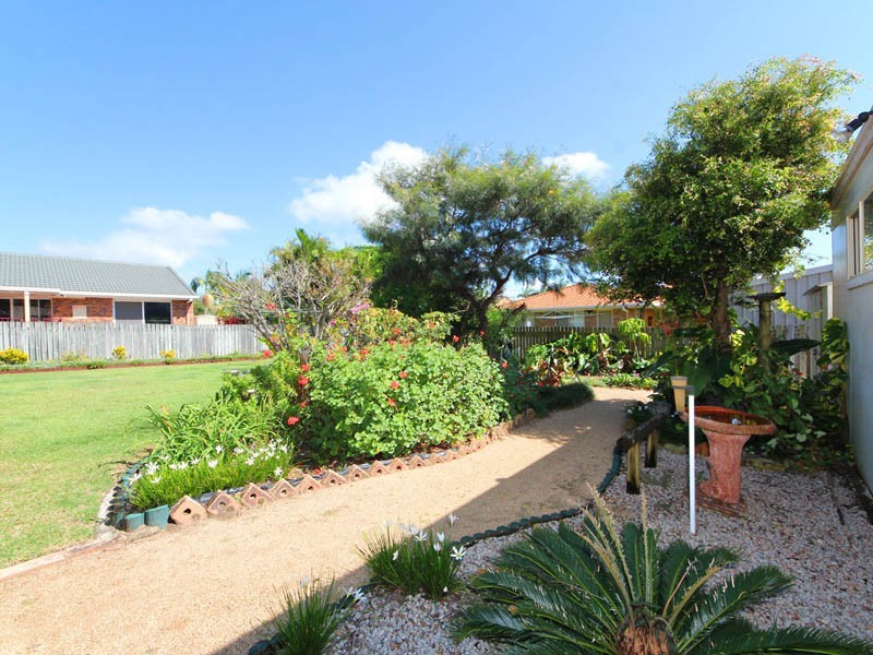 27 Pimpala Crescent, Bongaree QLD 4507