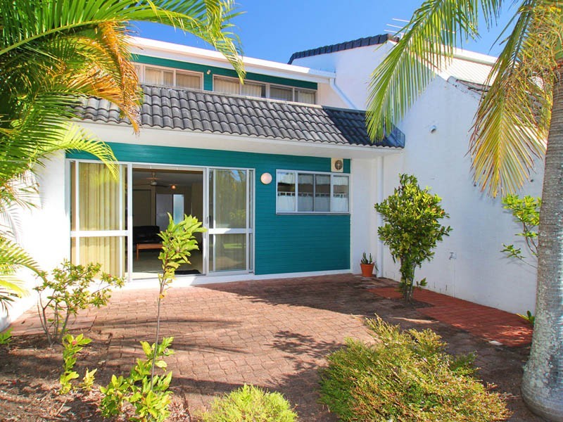 11b/ Spinnaker Drive, Sandstone Point QLD 4511