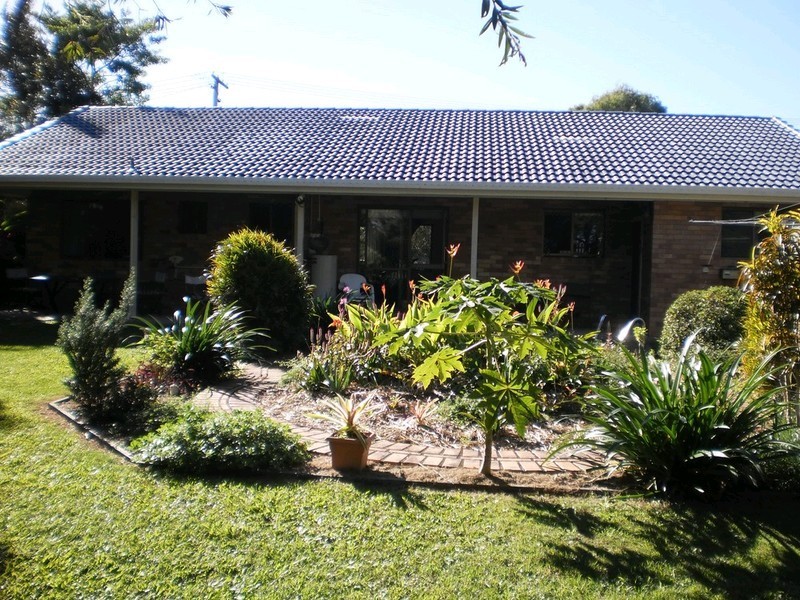 13 Captain Cook Drive, Banksia Beach QLD 4507