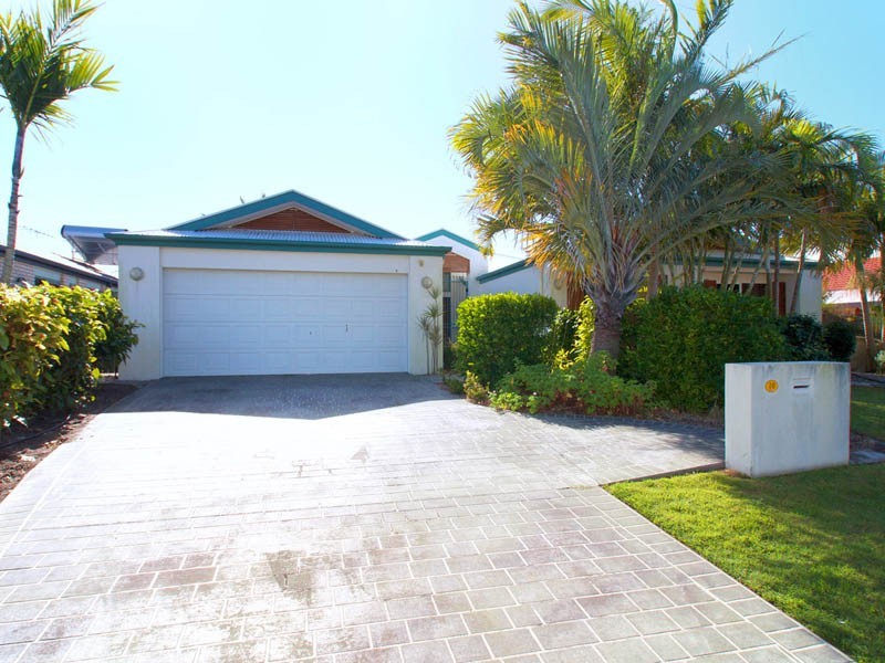 10 Pacific Drive, Banksia Beach QLD 4507