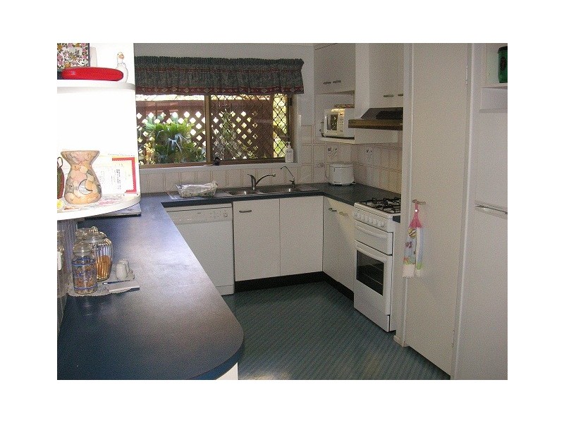 88 Bestmann Road East, Sandstone Point QLD 4511