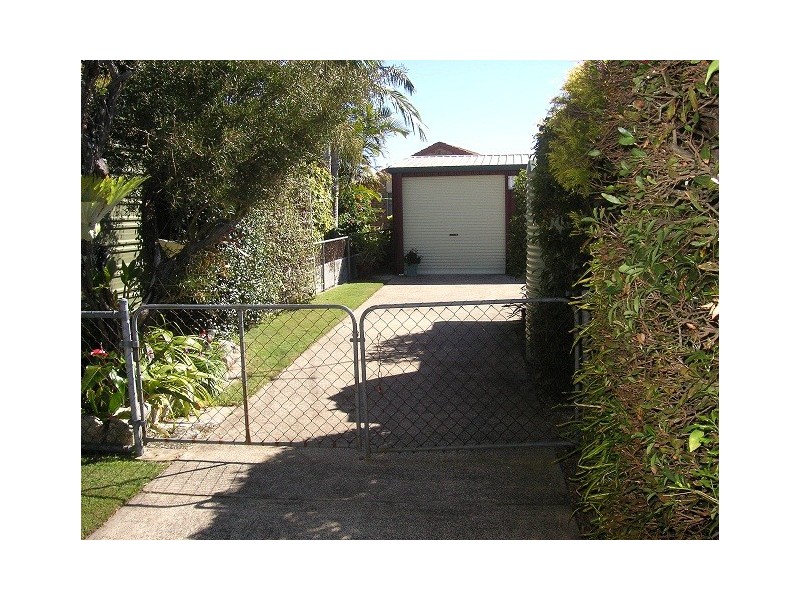 88 Bestmann Road East, Sandstone Point QLD 4511