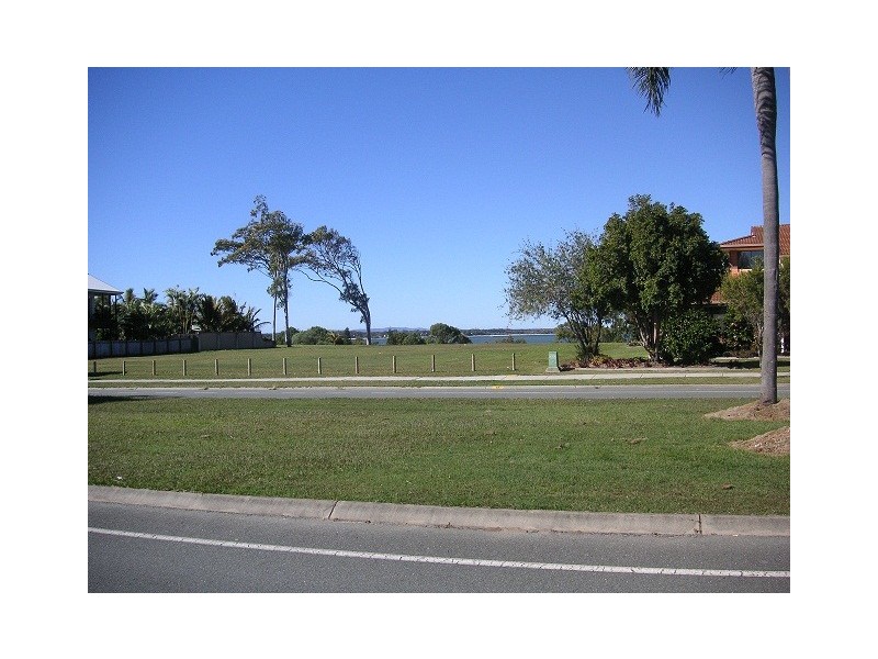 88 Bestmann Road East, Sandstone Point QLD 4511