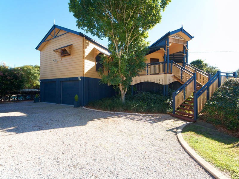 31 Aylward Rd, Ningi QLD 4511