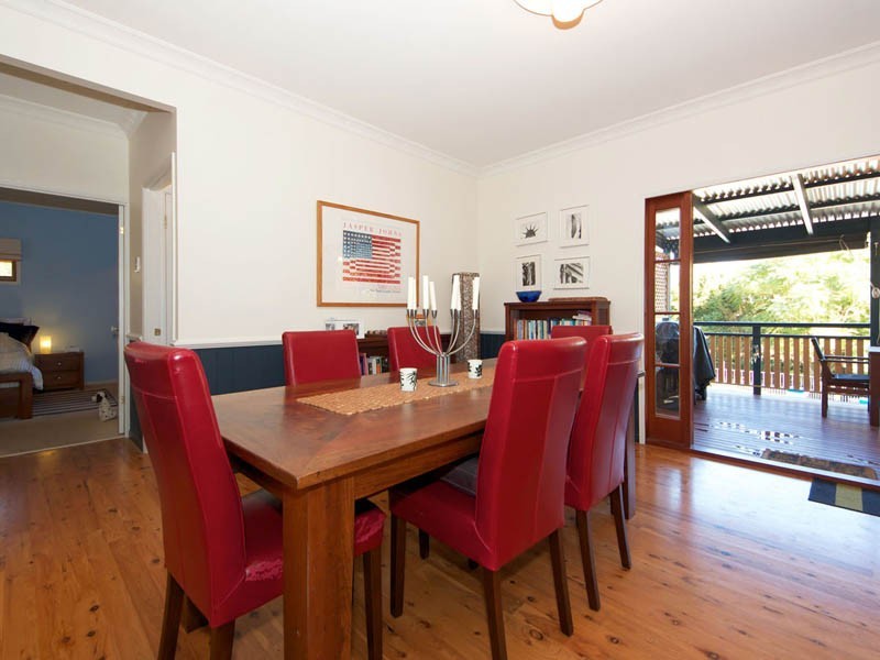 31 Aylward Rd, Ningi QLD 4511