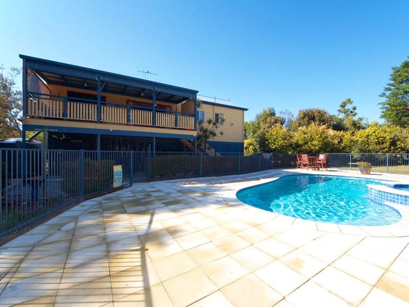 31 Aylward Rd, Ningi QLD 4511