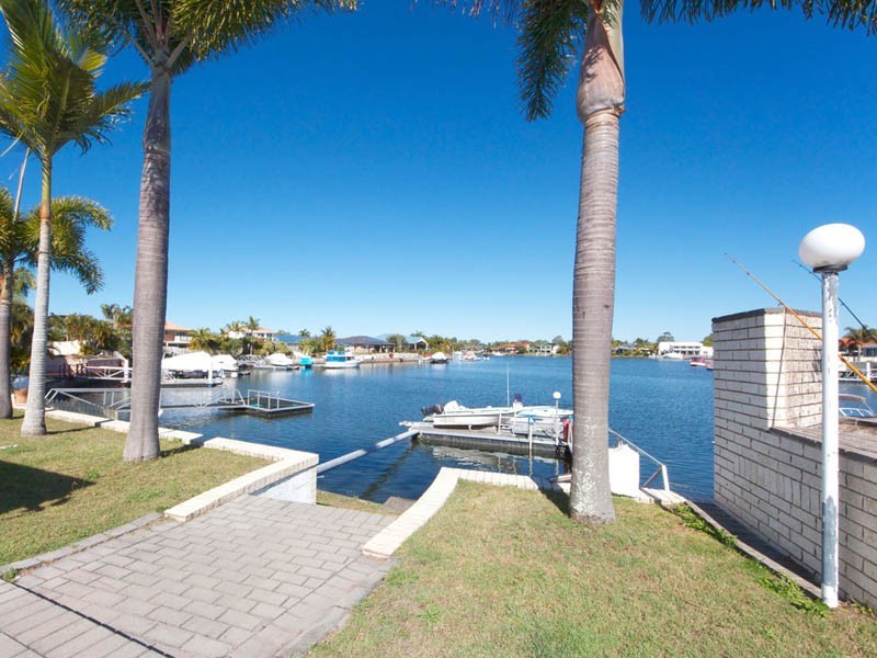 1 Tasman Court, Banksia Beach QLD 4507