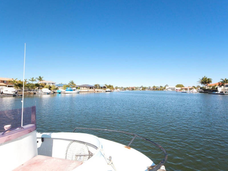 1 Tasman Court, Banksia Beach QLD 4507