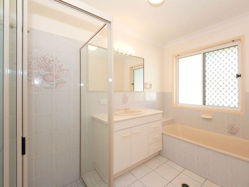 1 Tasman Court, Banksia Beach QLD 4507