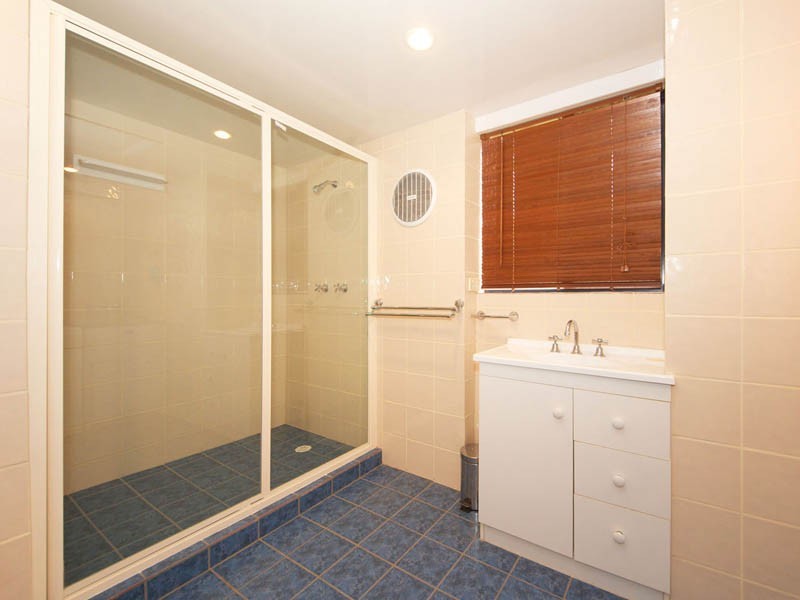 13 Kangaroo Avenue, Bongaree QLD 4507