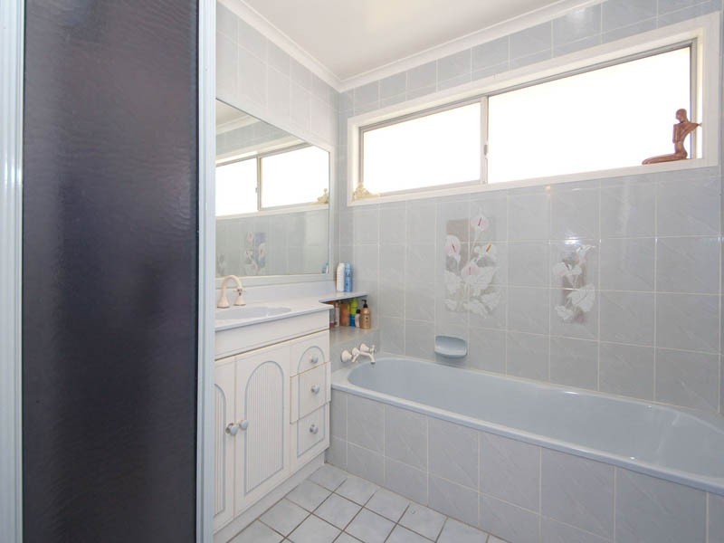 13 Kangaroo Avenue, Bongaree QLD 4507