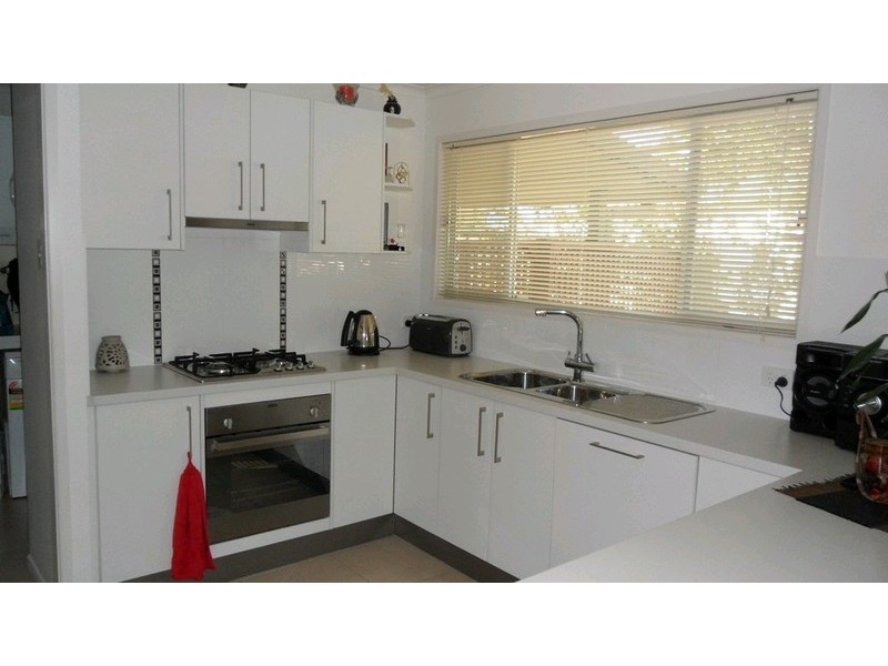 43 Kangaroo Avenue, Bongaree QLD 4507