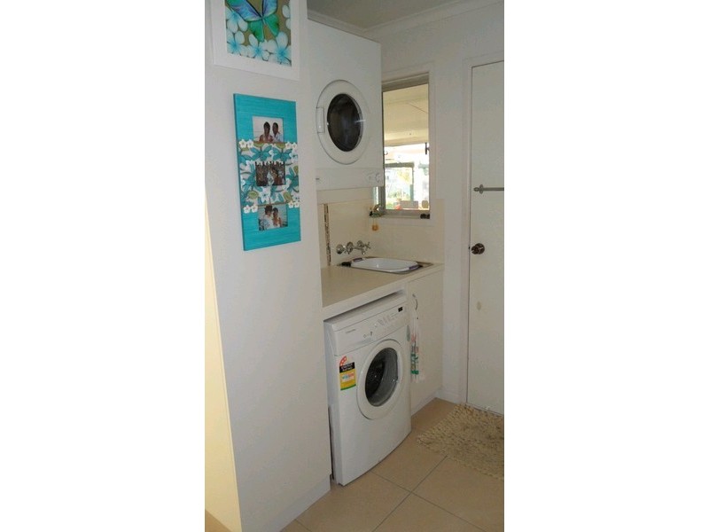 43 Kangaroo Avenue, Bongaree QLD 4507