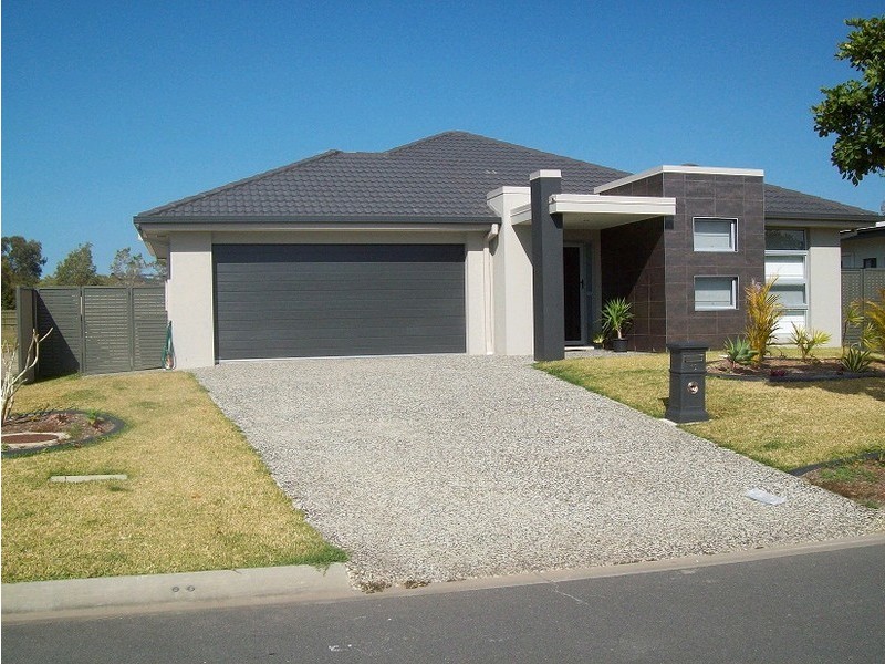 12 The Landing, Banksia Beach QLD 4507