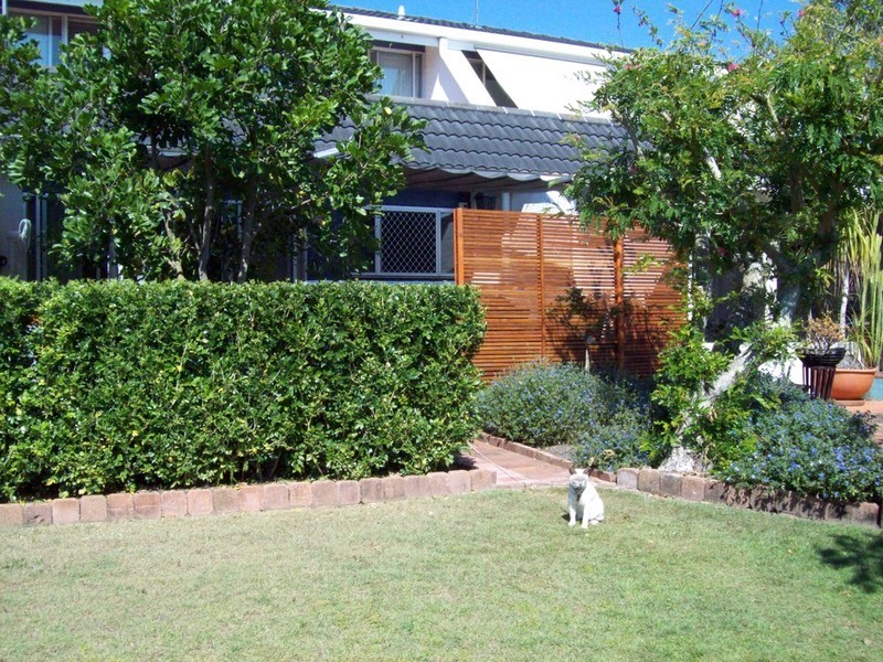 9/10 Spinnaker Drive, Sandstone Point QLD 4511