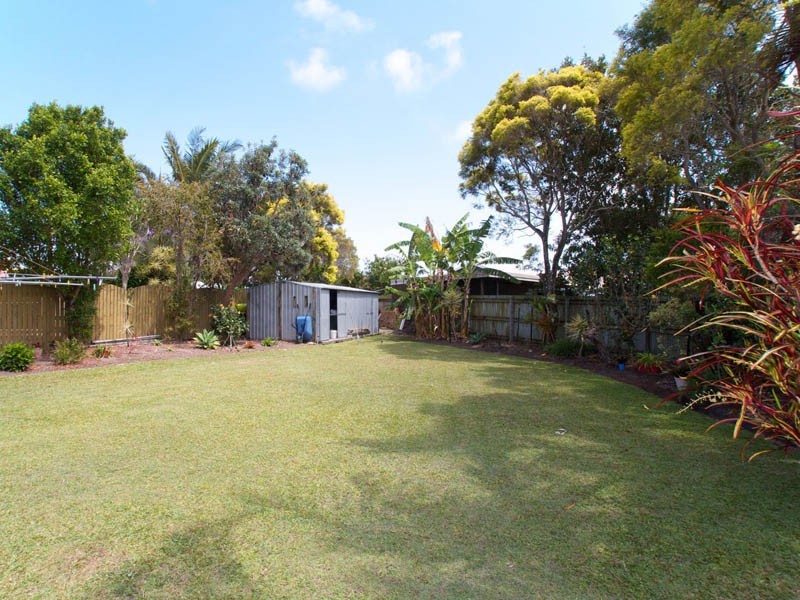 4 Hibiscus Court, Bongaree QLD 4507
