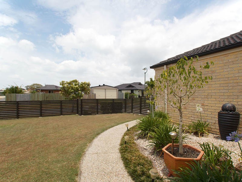 28 Mossman Way, Sandstone Point QLD 4511