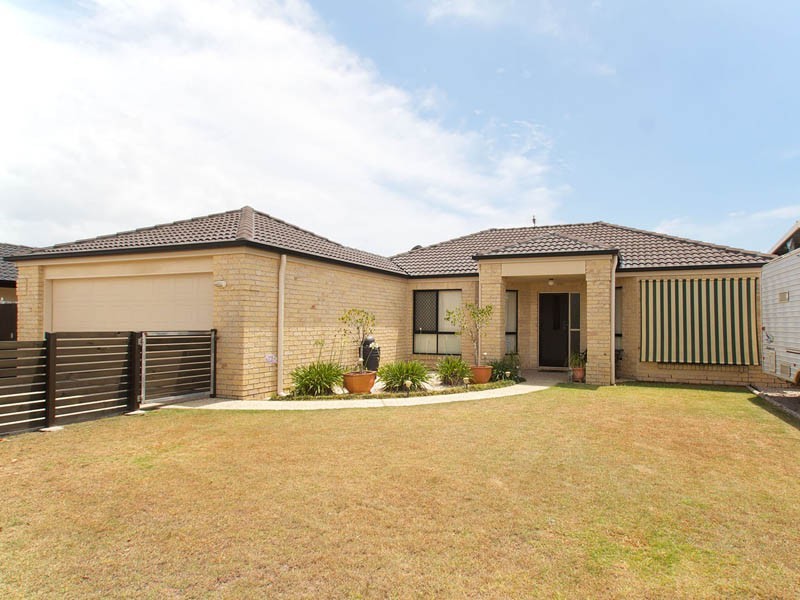 28 Mossman Way, Sandstone Point QLD 4511